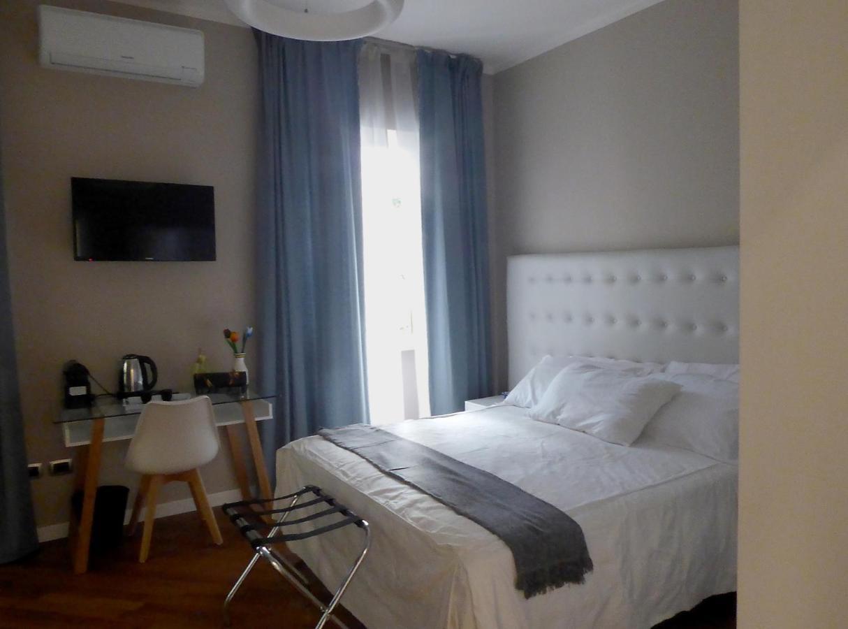 Hotel Dalmazia 33 Salerno Esterno foto