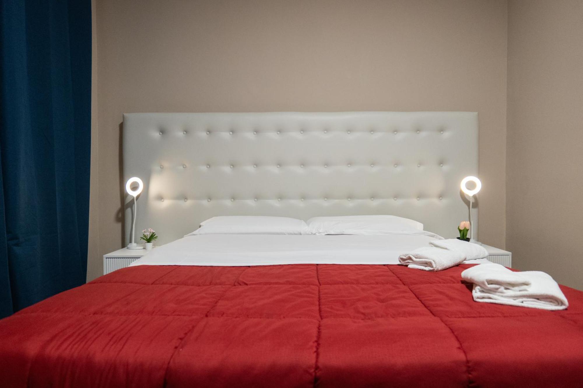 Hotel Dalmazia 33 Salerno Esterno foto
