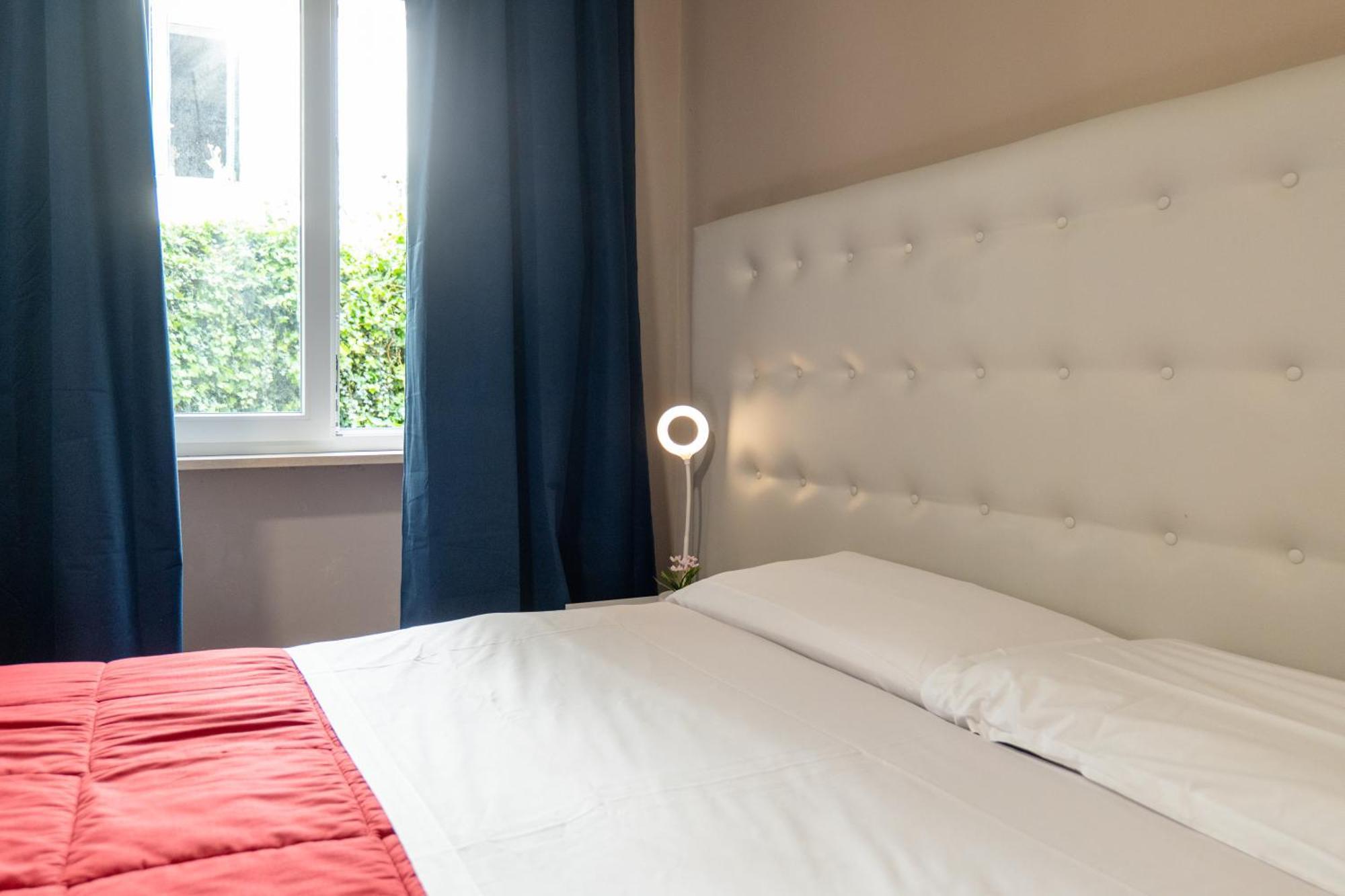 Hotel Dalmazia 33 Salerno Esterno foto