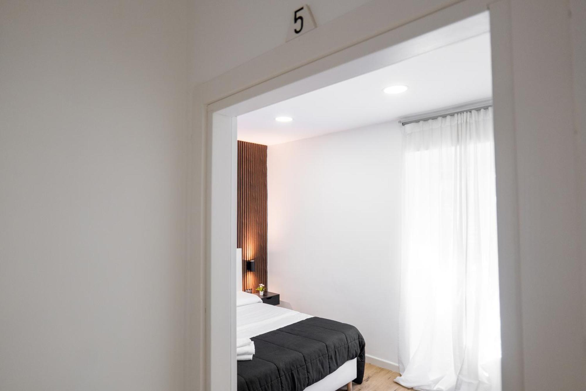 Hotel Dalmazia 33 Salerno Esterno foto